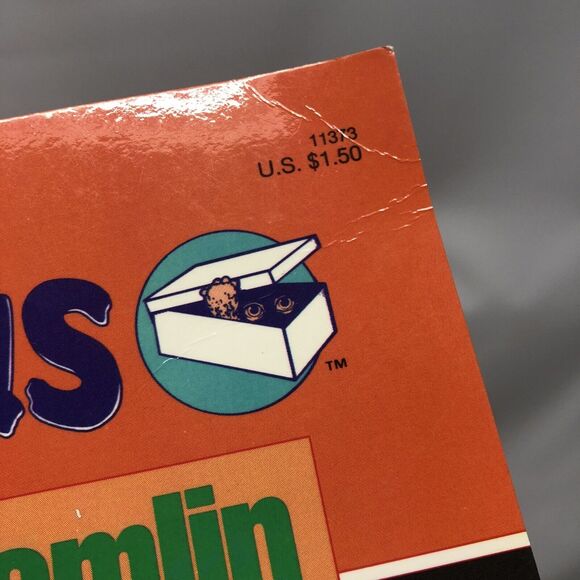 Gremlins: To Catch a Gremlin Paperback Book Vintage 1984 Golden Book Teitelbaum - Picture 4 of 9